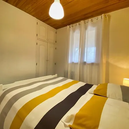 Chalet Domaine De Grézelou Saint-Martial-de-Nabirat