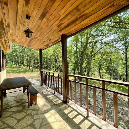 Chalet Domaine De Grézelou Saint-Martial-de-Nabirat